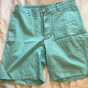 Vineyard Vines flat front shorts